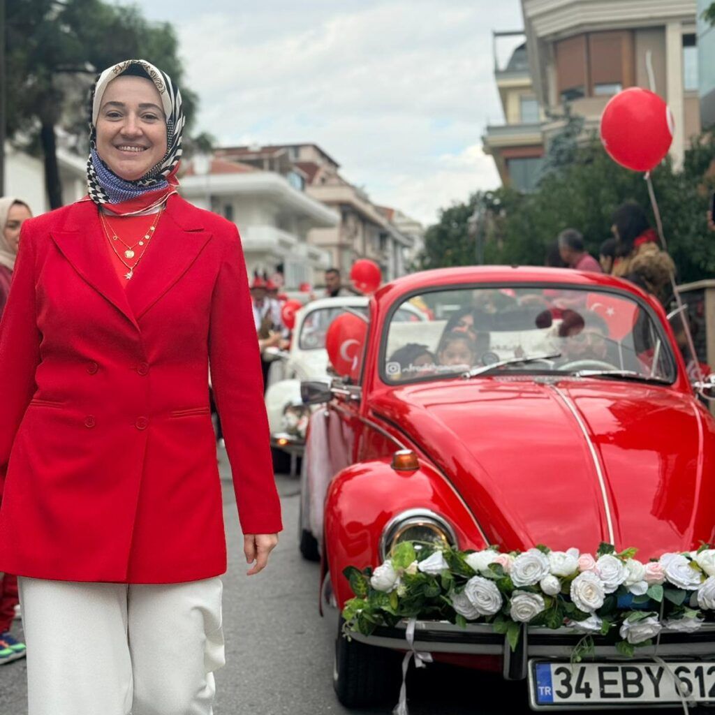 Hazan Kılıç, Kurucu